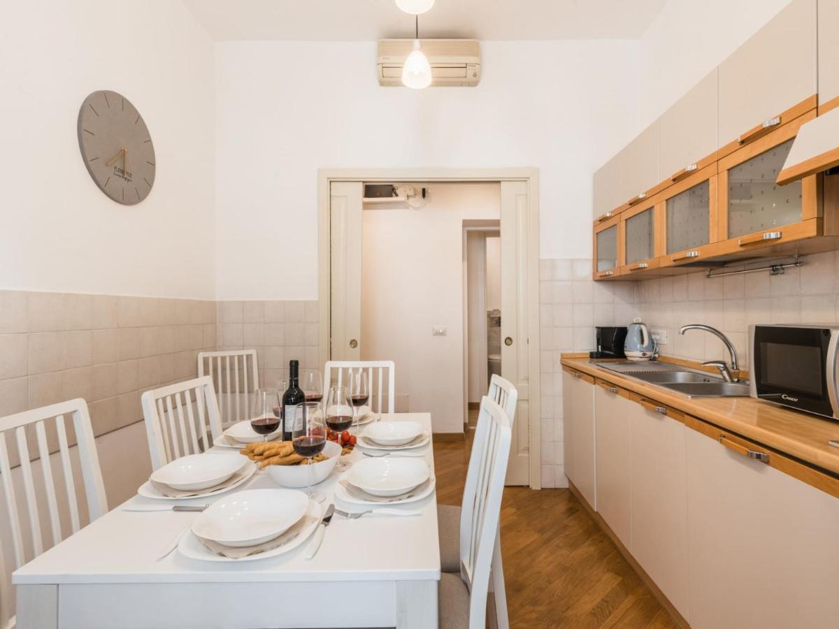 The Best Rent – Spacious three-bedroom apartment near the Colosseum