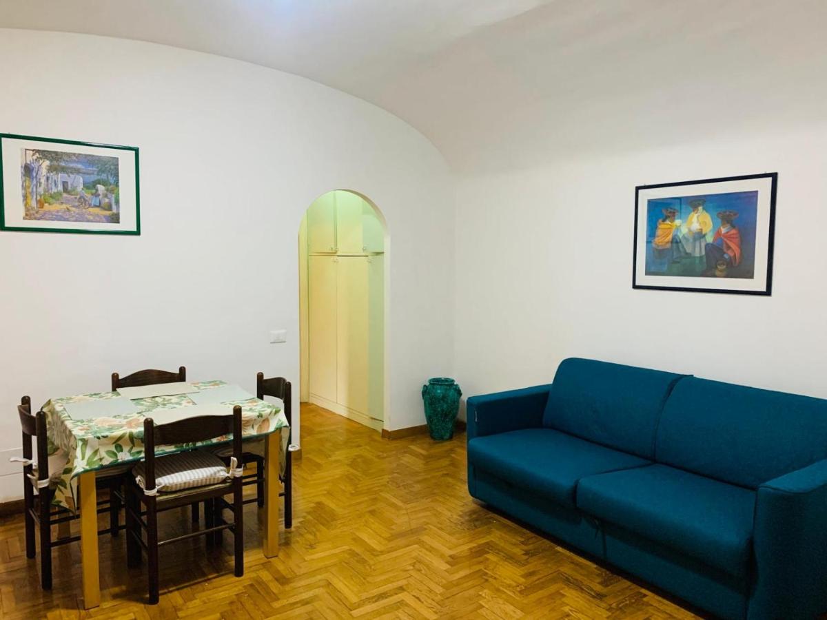 Vacanze Romane Colosseo apartment