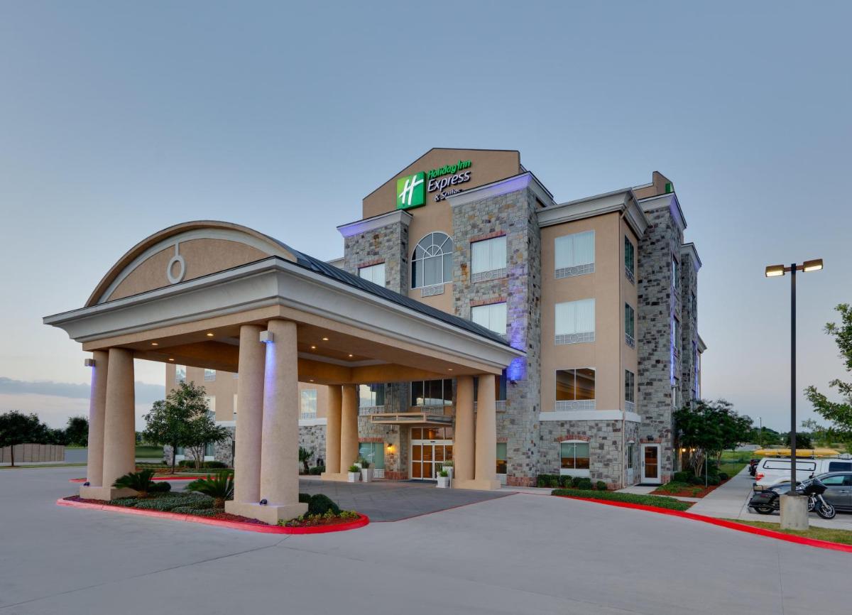 Holiday Inn Express & Suites San Antonio Brooks City Base, an IHG Hotel