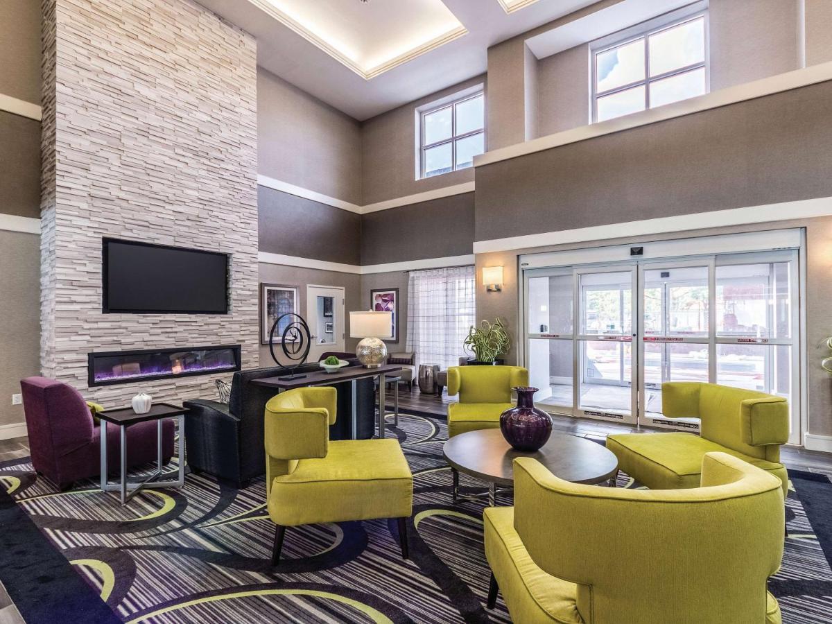 La Quinta Inn & Suites by Wyndham San Antonio Downtown