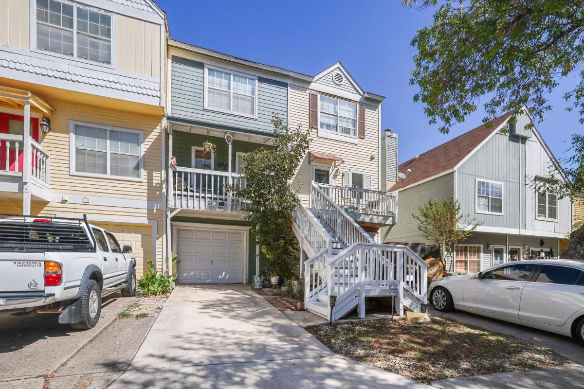 San Antonio Townhome Community Pool and Hot Tub!