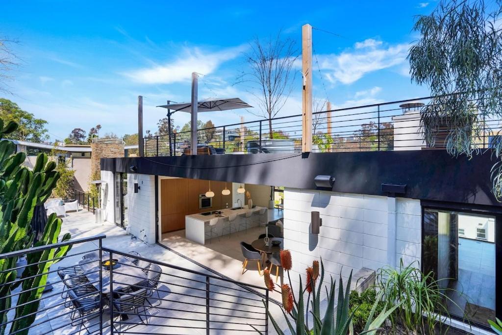 Experience Eco-Luxury at its Finest – Centrally Located Clea House in San Diego!