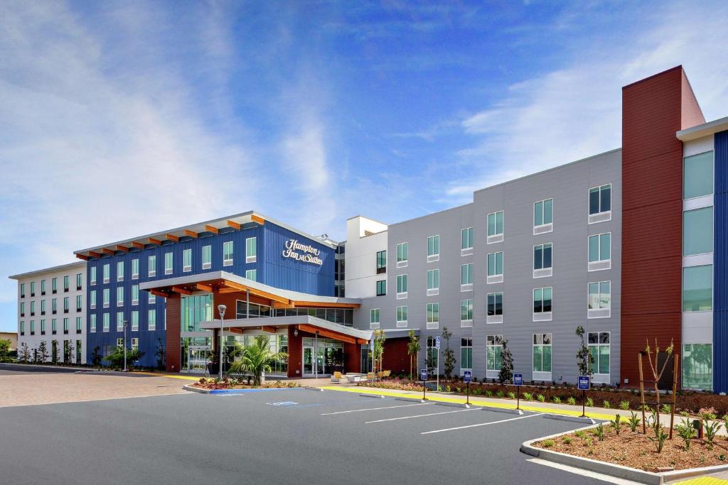 Hampton Inn & Suites San Diego Airport Liberty Station