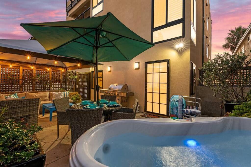 La Jolla Seaside Dream w Private Patio & Jacuzzi