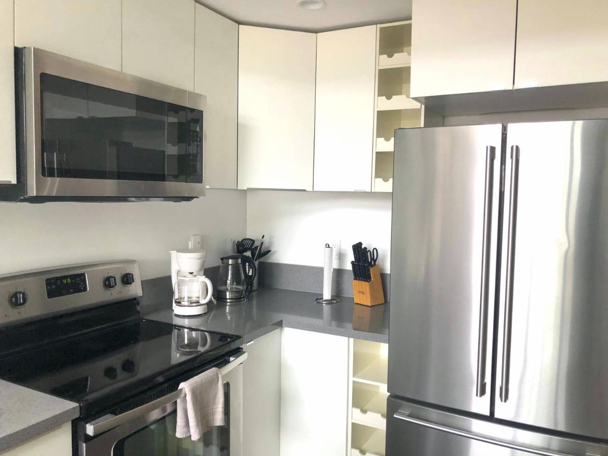 Modern 2 Bdrm w/Parking in the Heart of Hillcrest