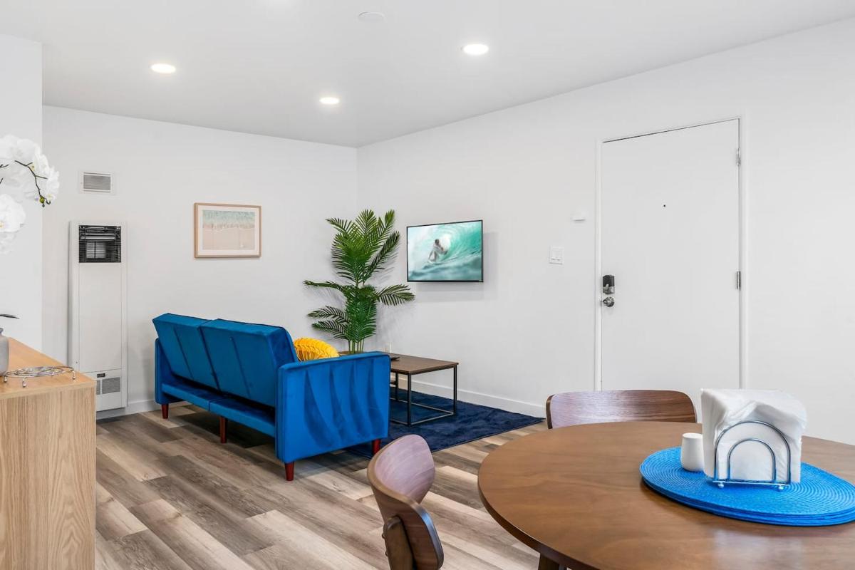 Pacific Beach – Garnet Ave Apartment