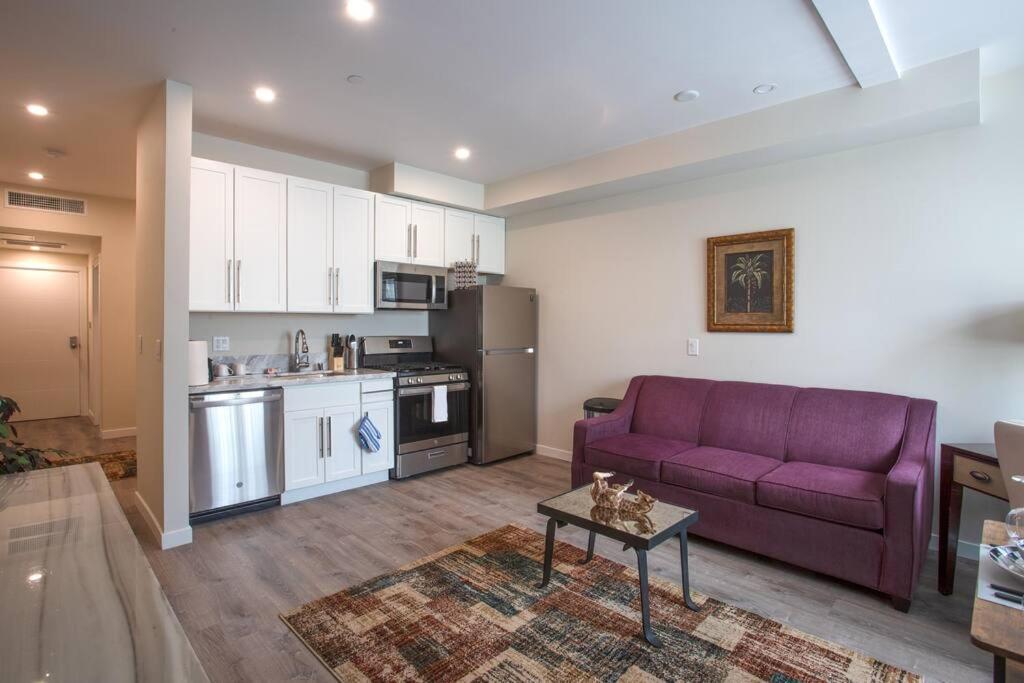 Spacious 1 Bedroom Apartment in Heart of San Diego