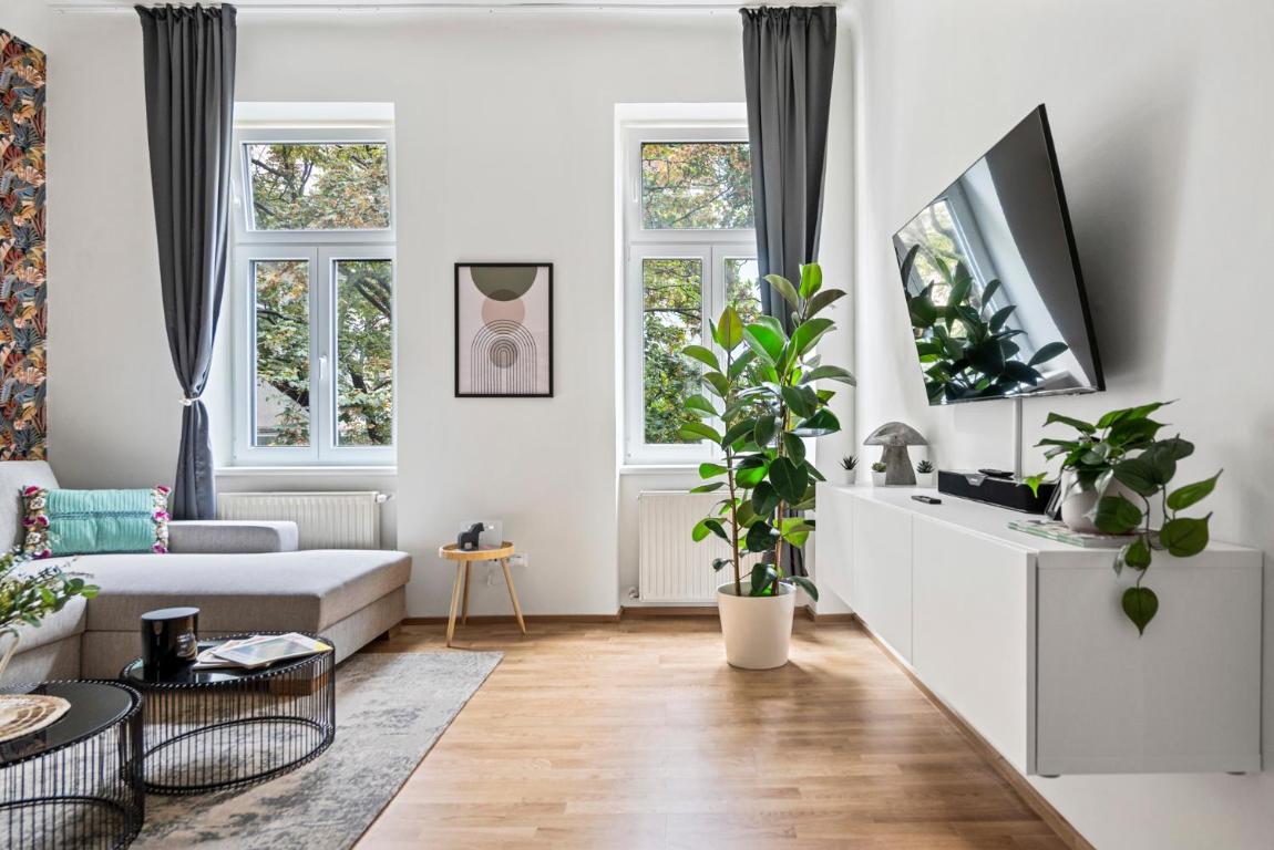 Cozy, generous City Apartment – 10 min to city-centre – Contactless 24h Check-In