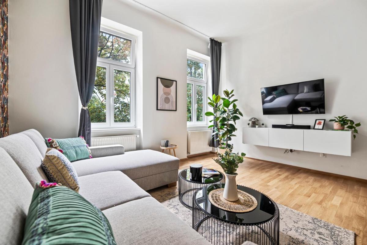 Cozy, generous City Apartment – 10 min to city-centre – Contactless 24h Check-In