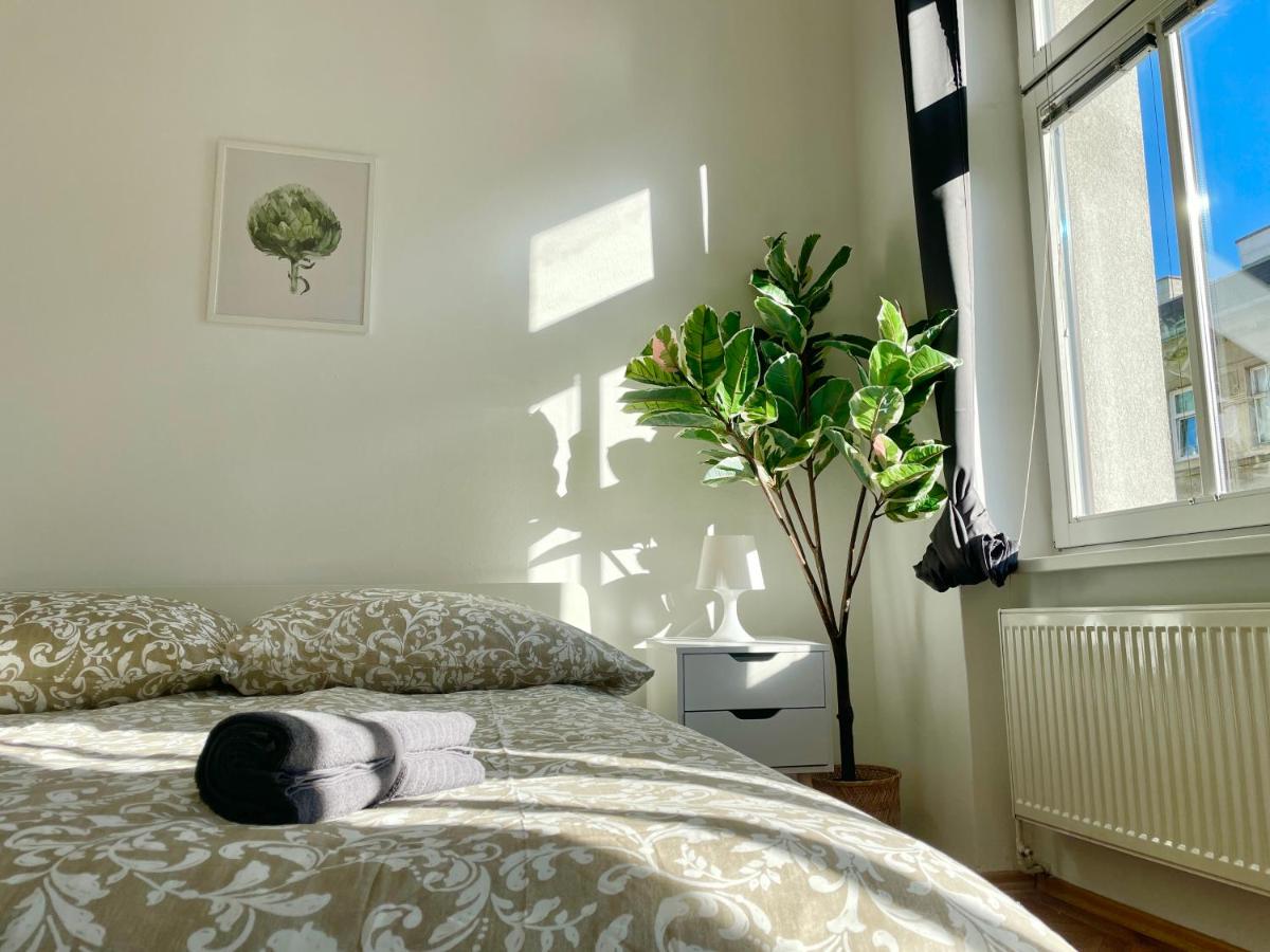 Sunny & Calm 45 m2 Apartment