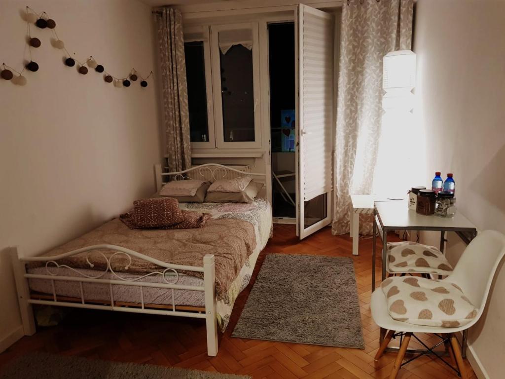 Apartament Plac Trzech Krzyży