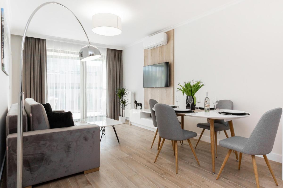 Apartments Warsaw Przyokopowa by Noclegi Renters