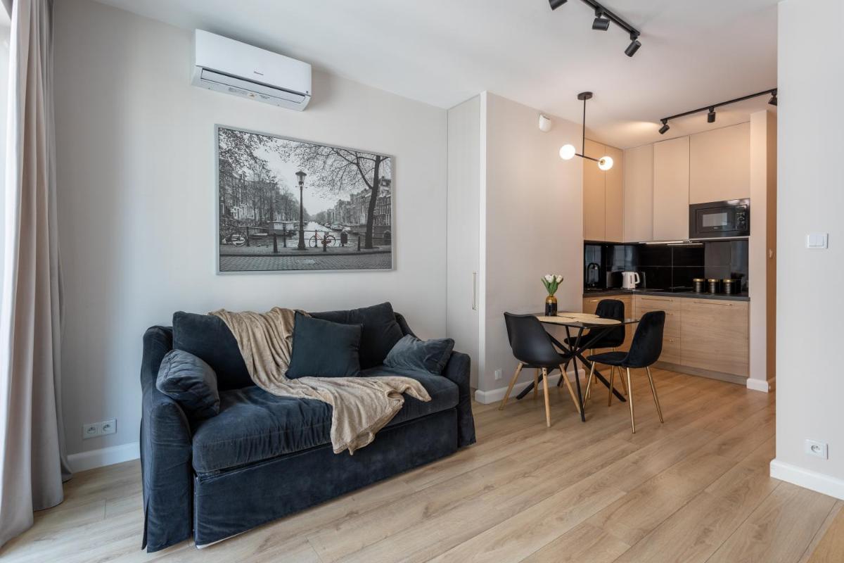 Central Warsaw Apartment – Great Location- Cozy and Stylish – Warsaw Stays- Sienna street