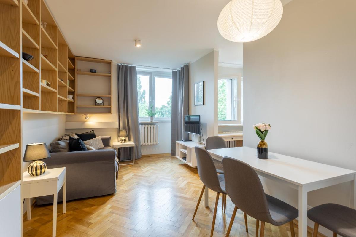 Golden Apartments Warsaw – Cozy and Bright Apartment in the City Center- Zamenhofa