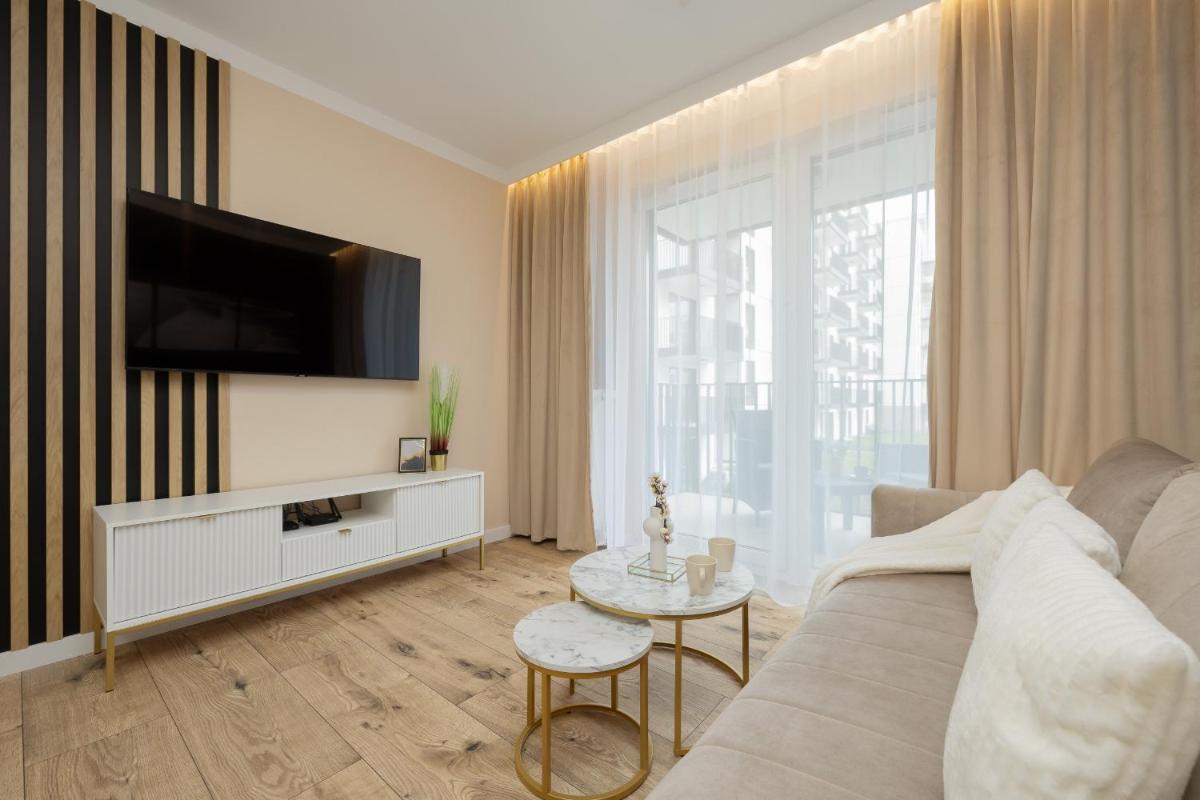 Herbu Oksza Elegant Apartment with Parking by Noclegi Renters