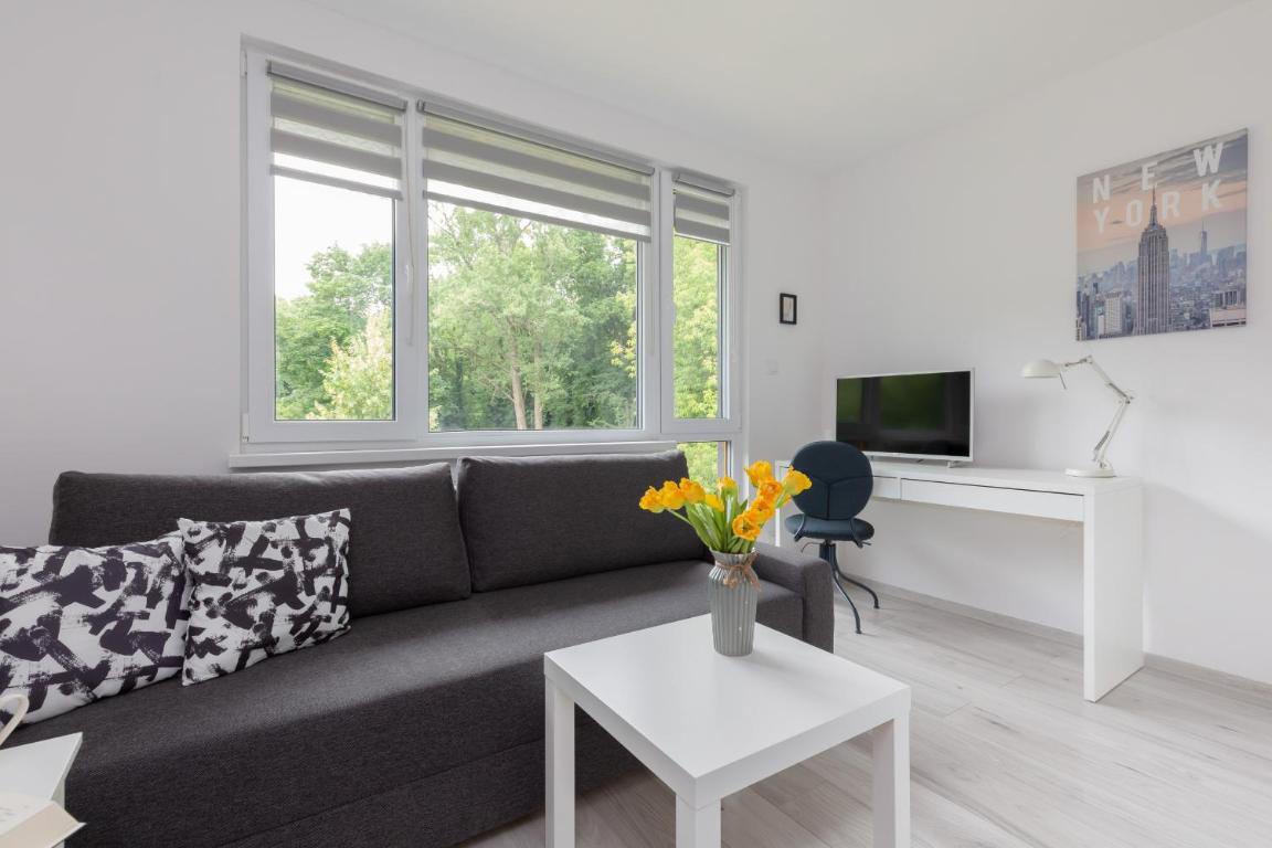 Pet-friendly Studio Apartment Batorego Warsaw by Noclegi Renters