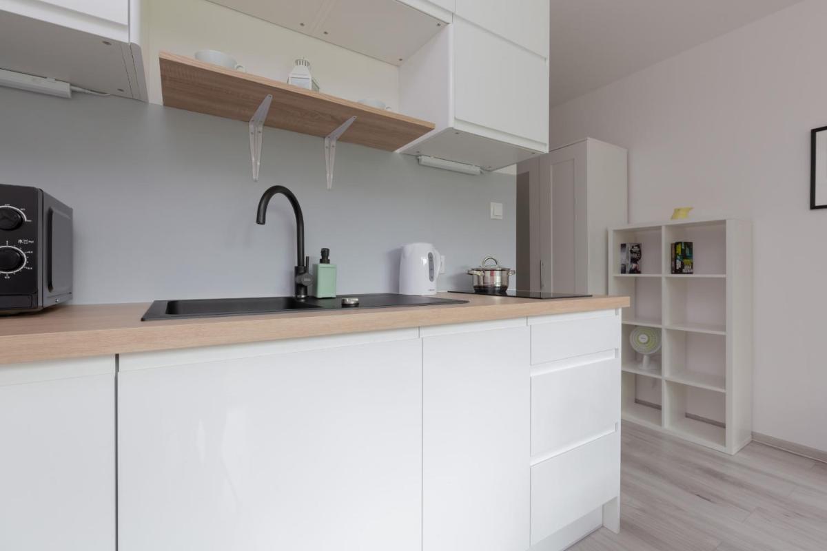 Pet-friendly Studio Apartment Batorego Warsaw by Noclegi Renters