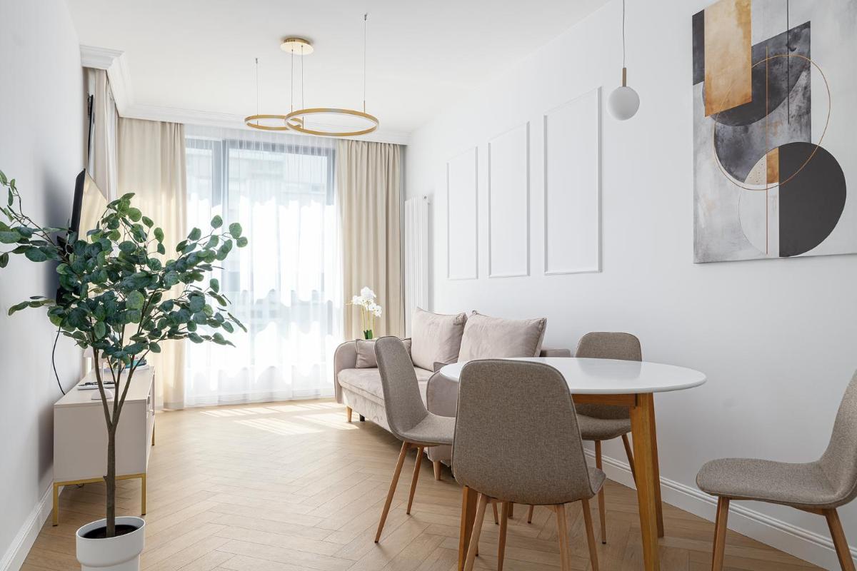 RentPlanet – Apartament Grzybowska