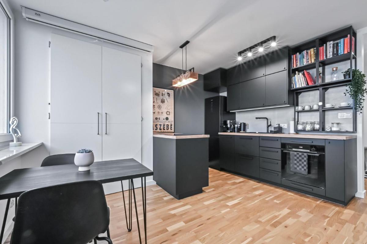 RentPlanet – Apartament Komorska