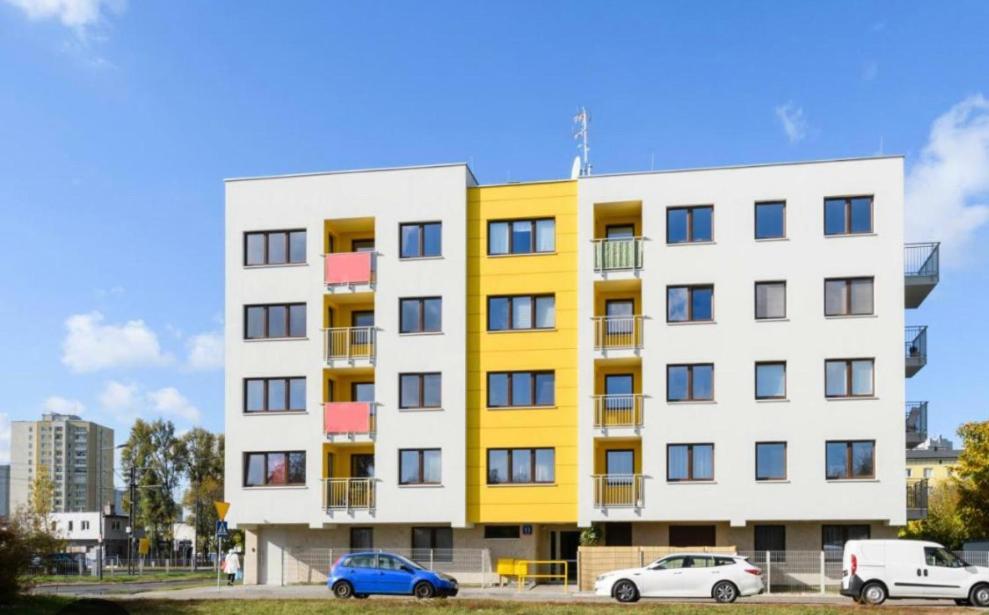 Roztocka studio, free parking, AC, 1 tram to the city & National Stadion