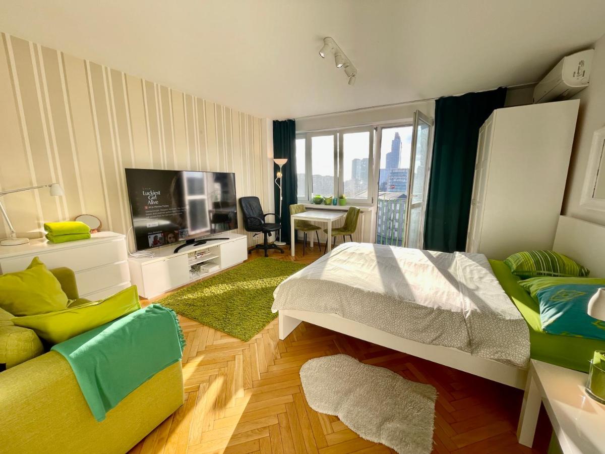 Super Apartament GREEN Rondo ONZ Metro NOWE Wifi 300 Mb/s AirCondition Netflix Spotify