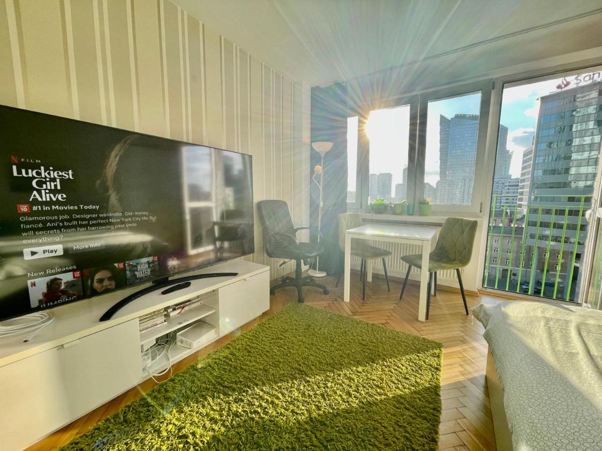 Super Apartament GREEN Rondo ONZ Metro NOWE Wifi 300 Mb/s AirCondition Netflix Spotify