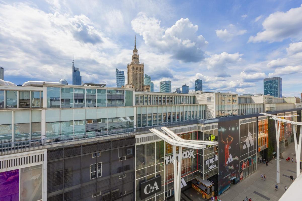 Warsaw Center Elegant Studio with City View by Noclegi Renters